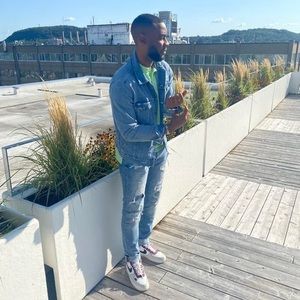 Meet your Posher, Rachid